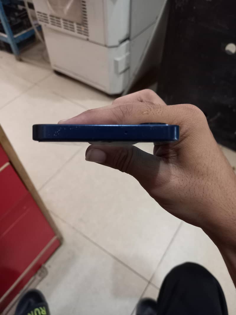 Samsung Mobile A06 4