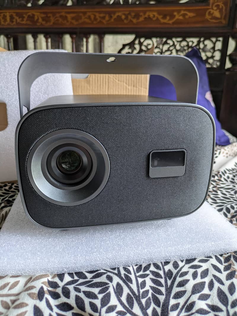 Smart Android Projector 0