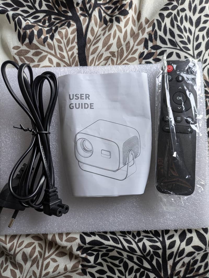Smart Android Projector 3
