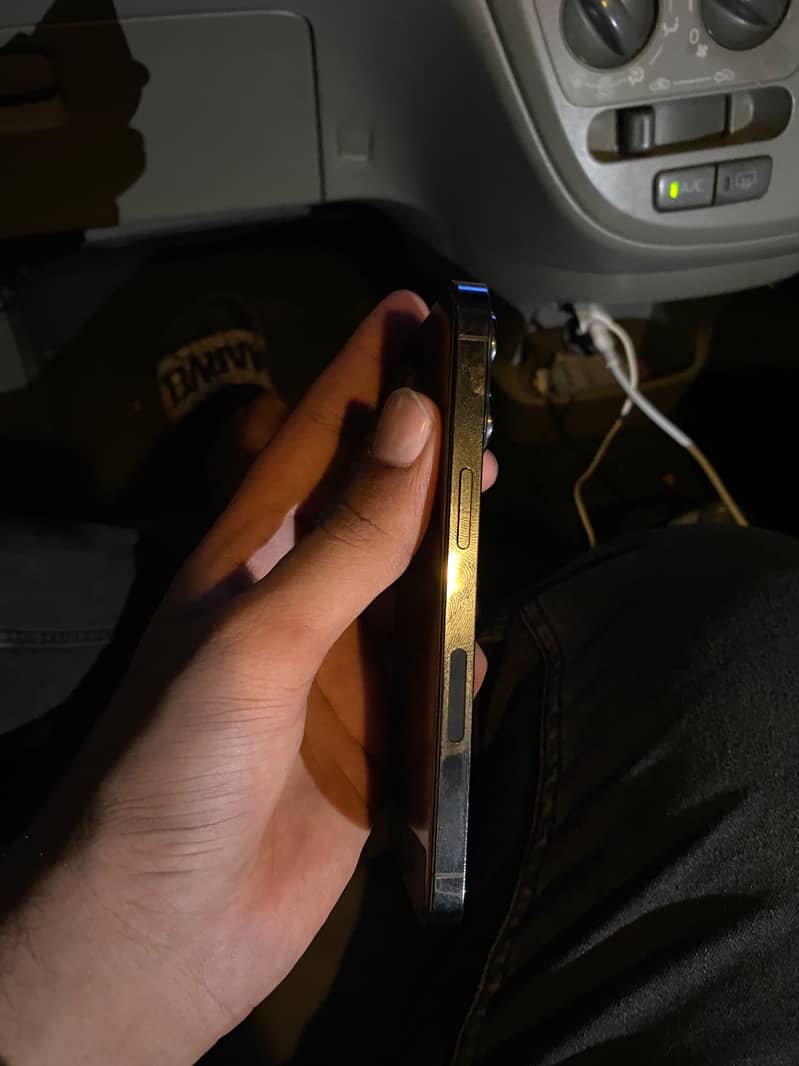 Apple iPhone 13 Pro 3