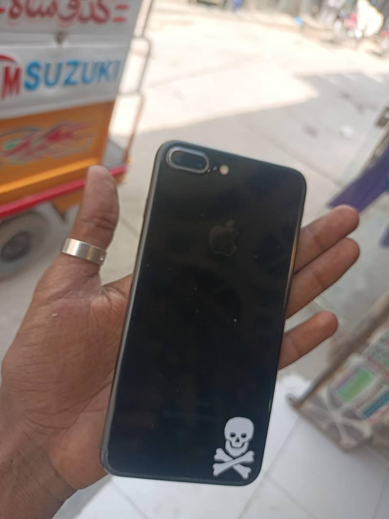 Apple iPhone 7 Plus 4