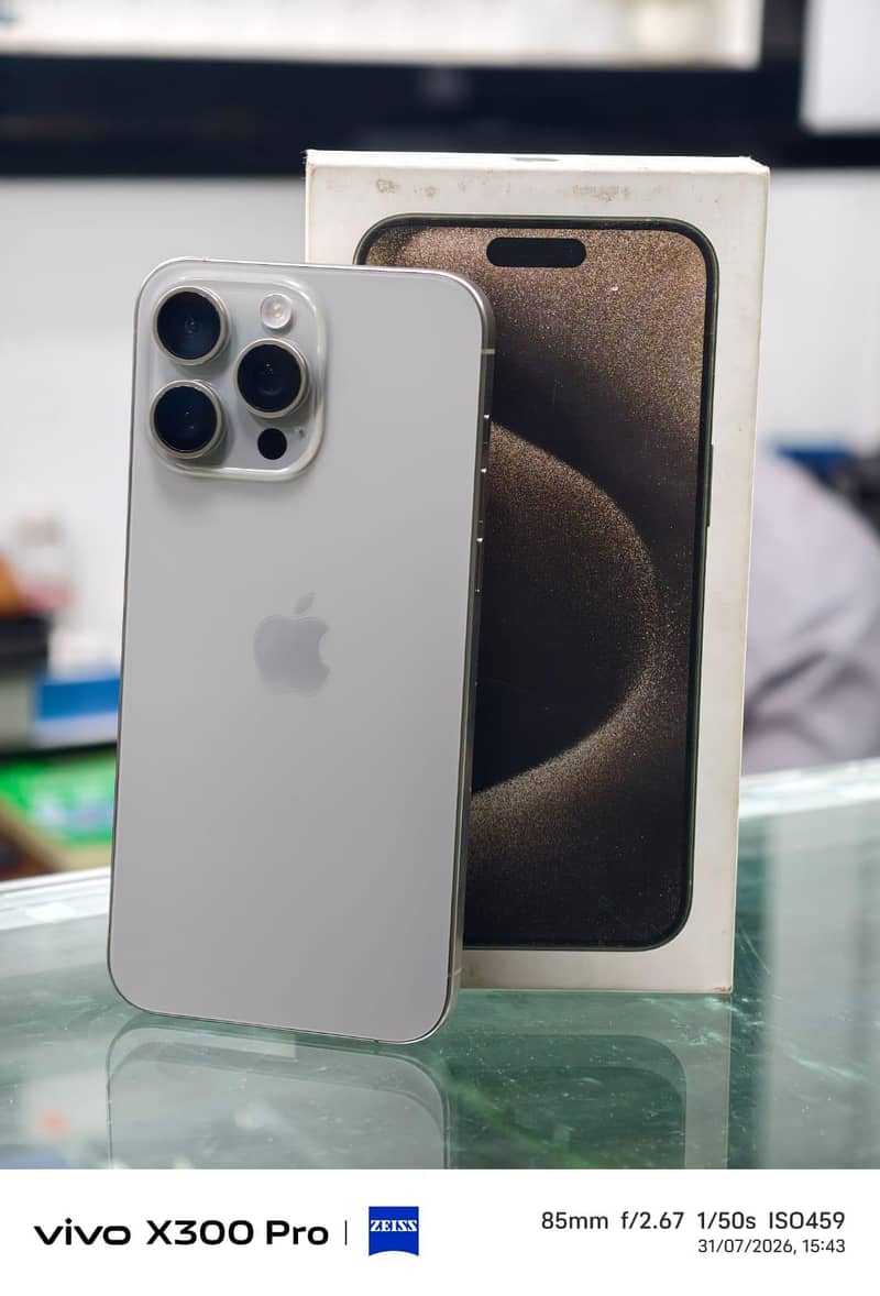 Apple iPhone 15 Pro Max 0