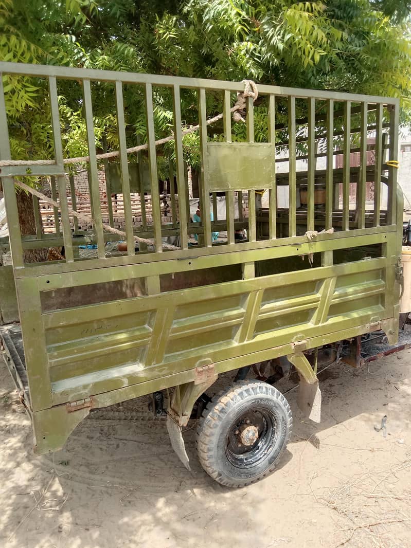 Loader Rickshaw 200cc 9