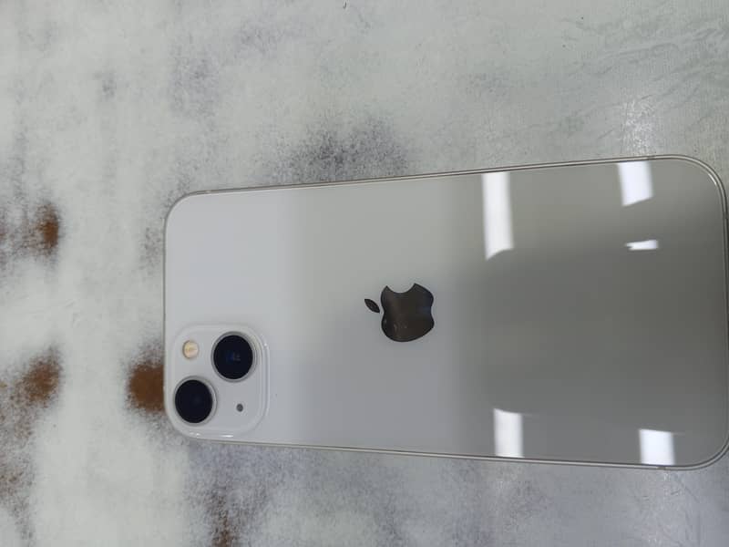Apple iPhone 13 0