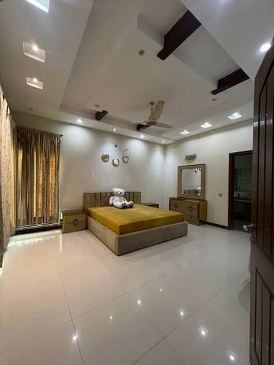1 KANAL ELEGANT AND FULLY MAINTAINED SUPER HOT LOCATED BUNGALOW'S UPPER PORTION IS AVAILABLE IN THE BEST BLOCK OF DHA LAHORE.