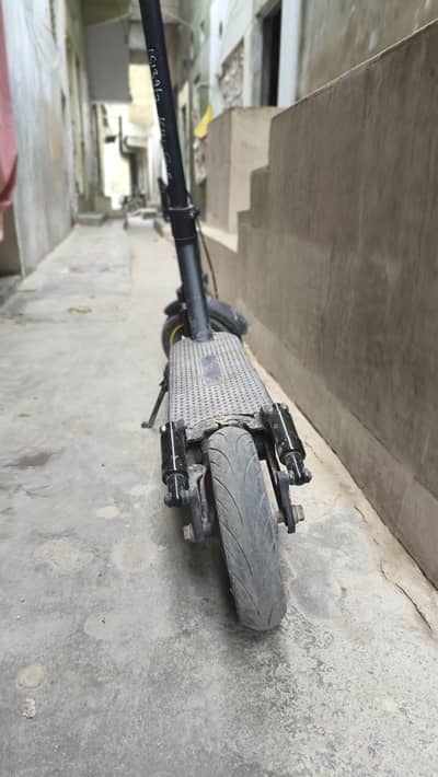electric scooty Ryan Sheikh