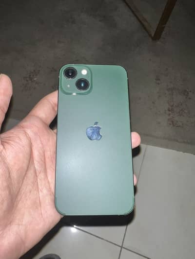 Apple iPhone 13