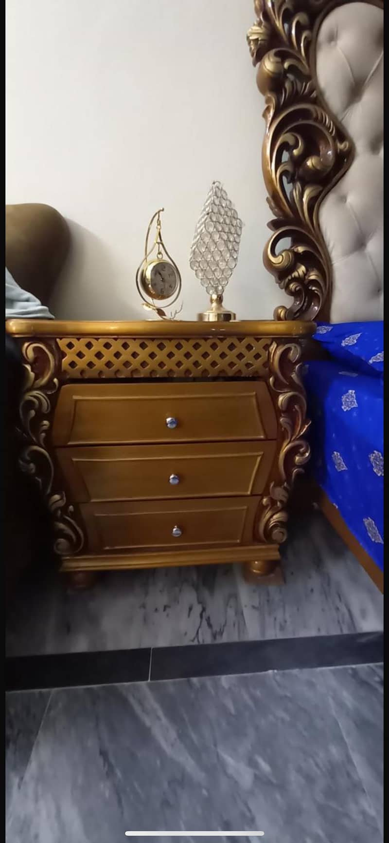 Dressing table and side board 0