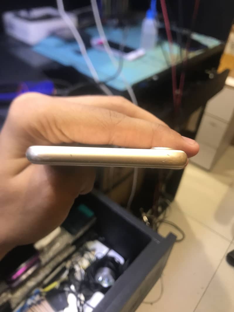 Apple iPhone 7 5