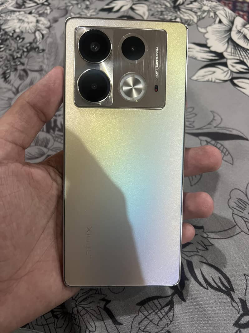 Infinix Note 40 0