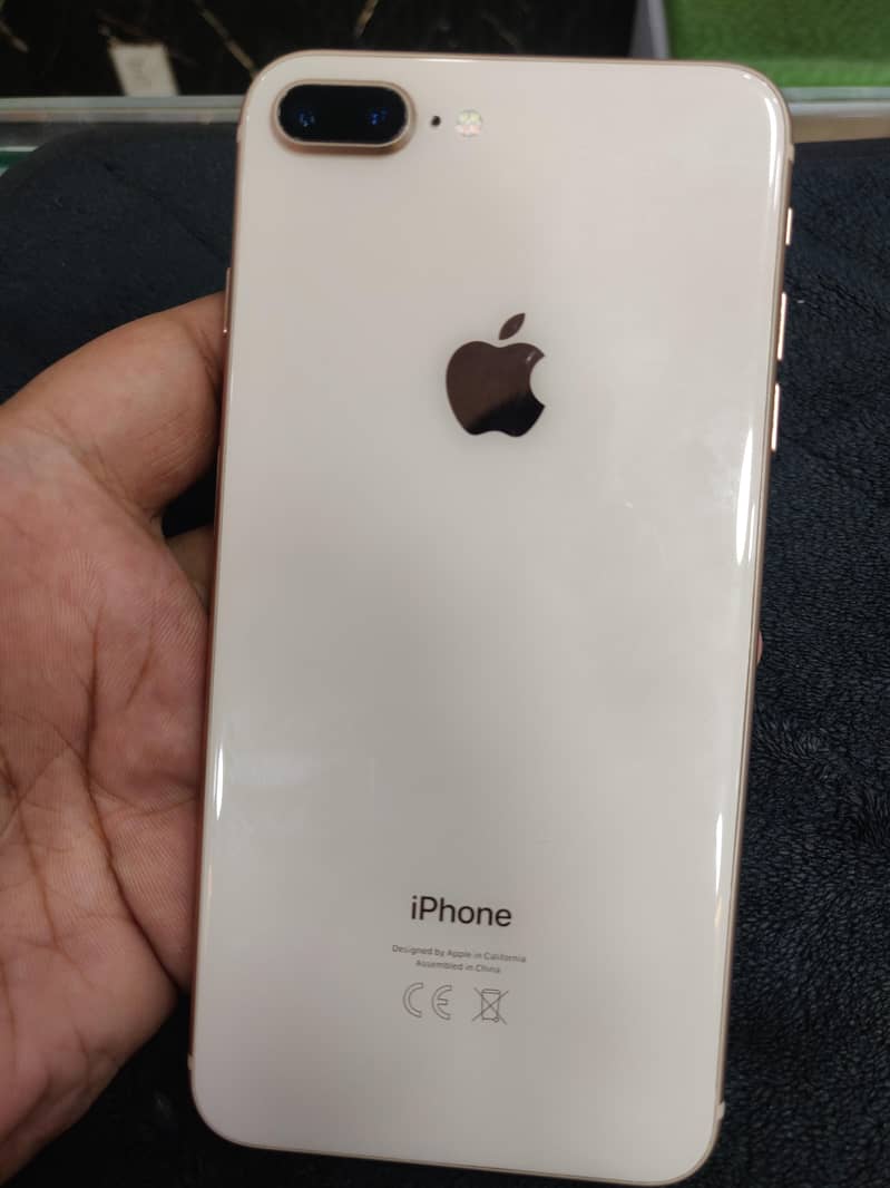 Apple iPhone 8 Plus 0