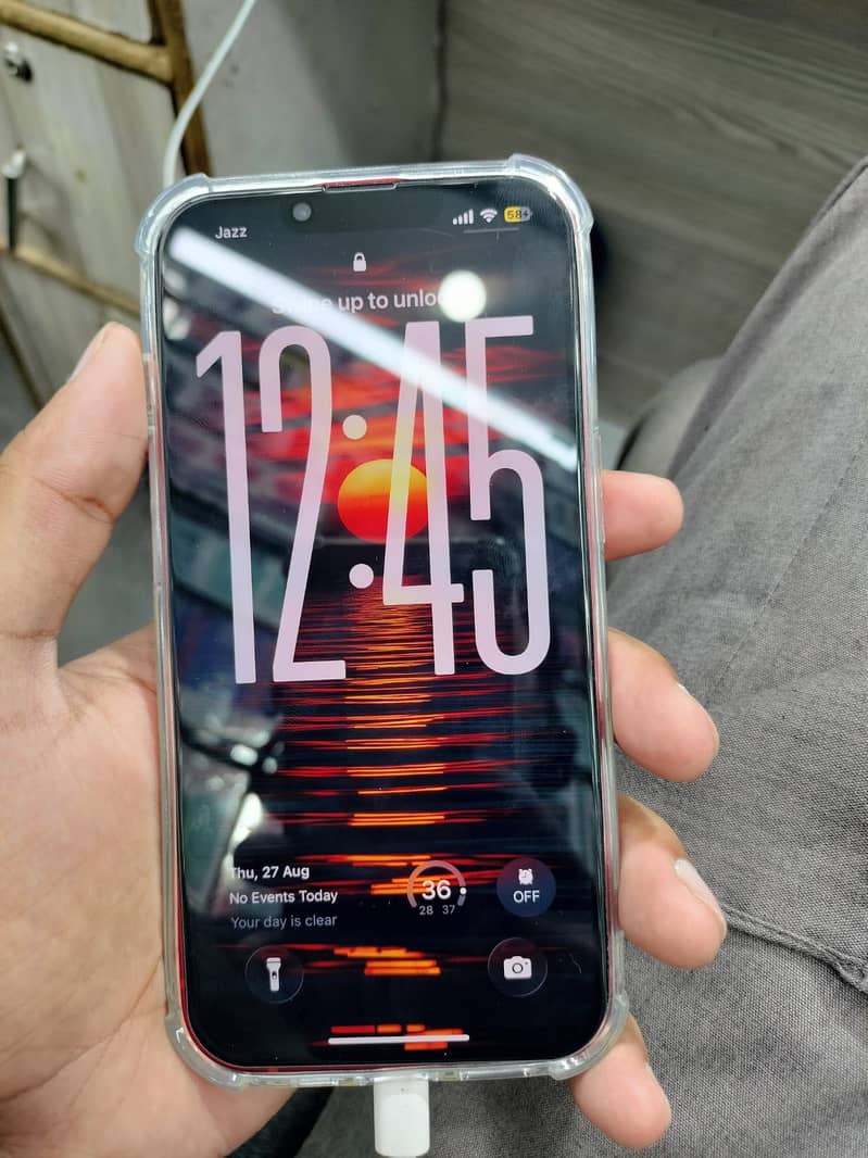 Apple iPhone 13 0