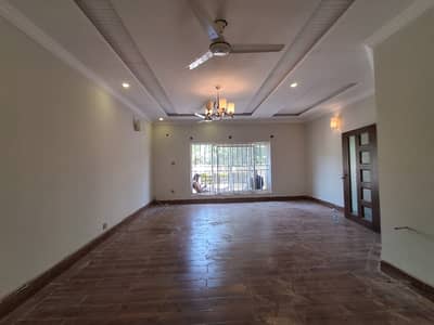 10 marla House avaliable for rent in Bahria Enclave Sector A 5 Bed Accommodation 2 American Kitchen 1 Servent Two Species TV Lounge.