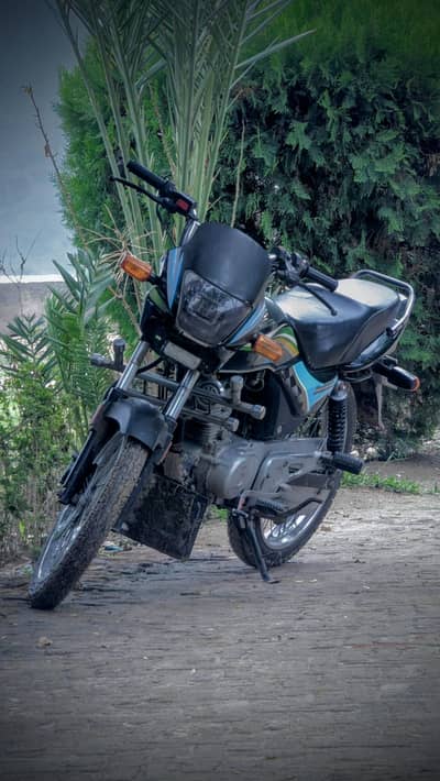 urgent sale Honda deluxe 125 / 2016 model