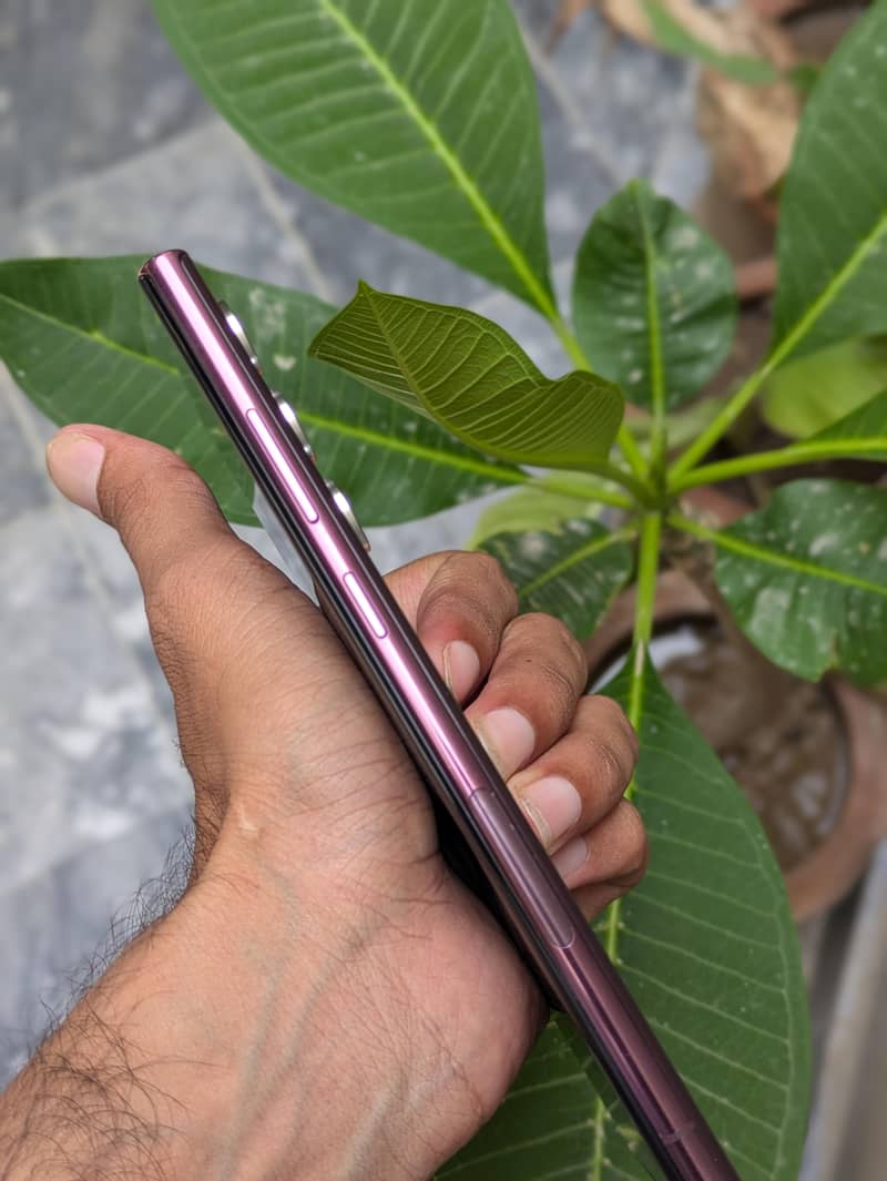 Mobile 3
