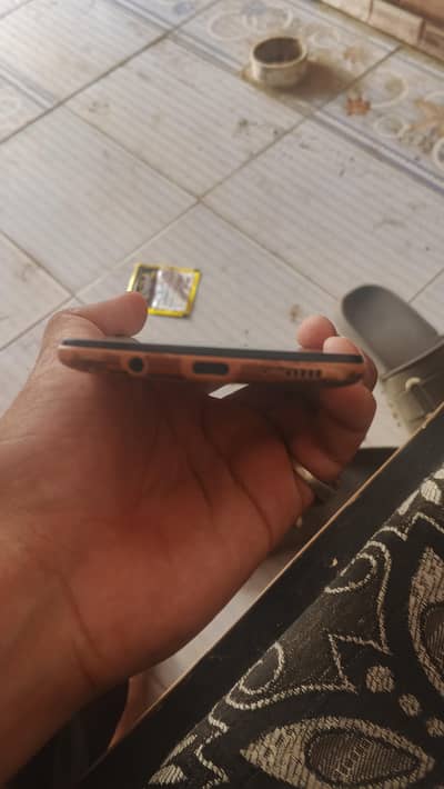 Samsung Mobile A70