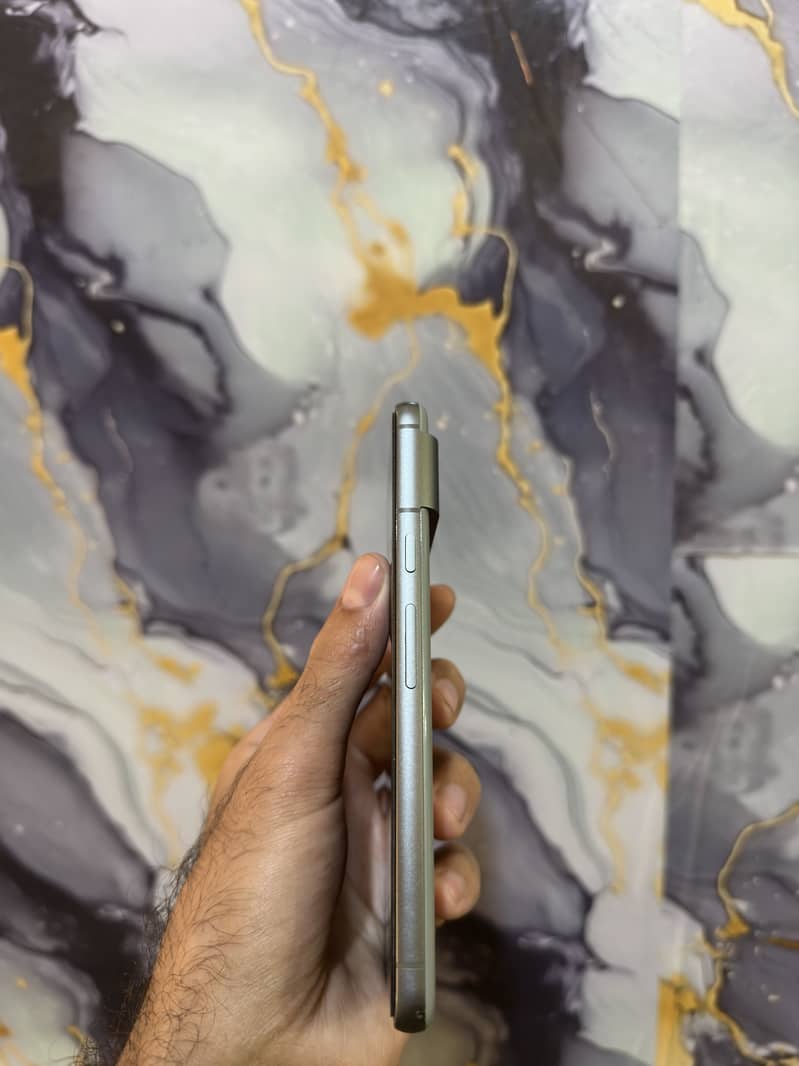 Google Pixel 8 3