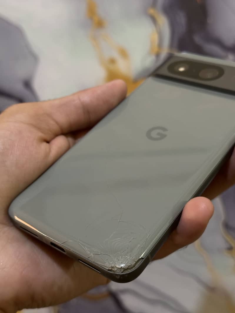 Google Pixel 8 6
