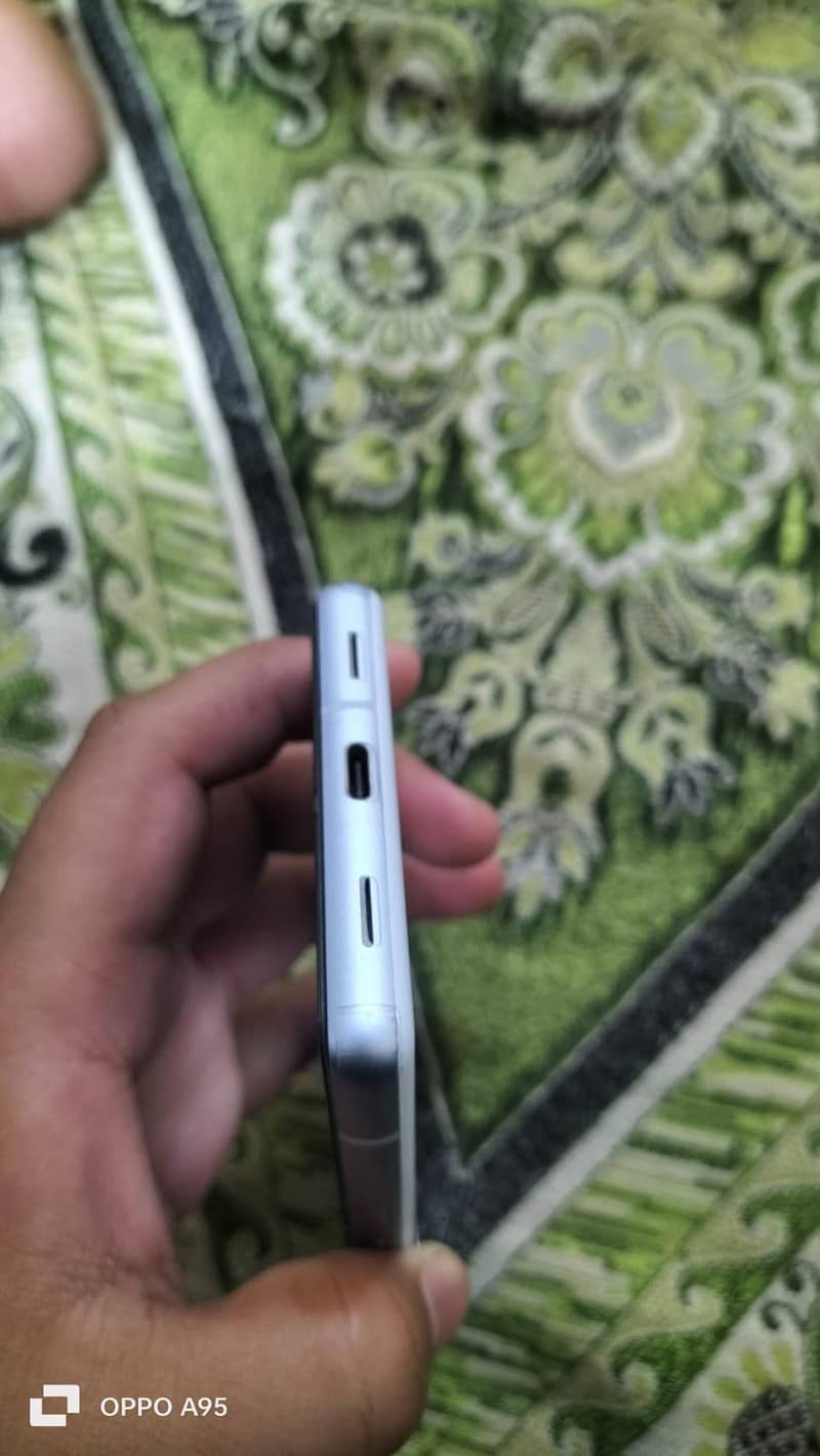 Google Pixel 7a 1