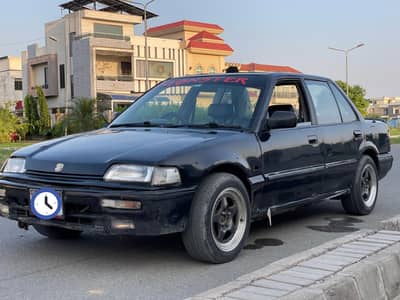 Honda Civic 1990.  Number: 0327/5/3/8/7/6/5/8