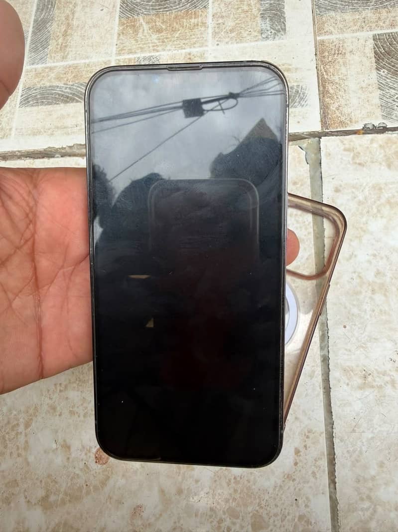 Apple iPhone 13 Pro 1