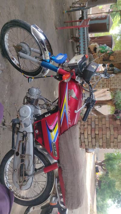 bike bilkul saf hai Tyre new hai dono