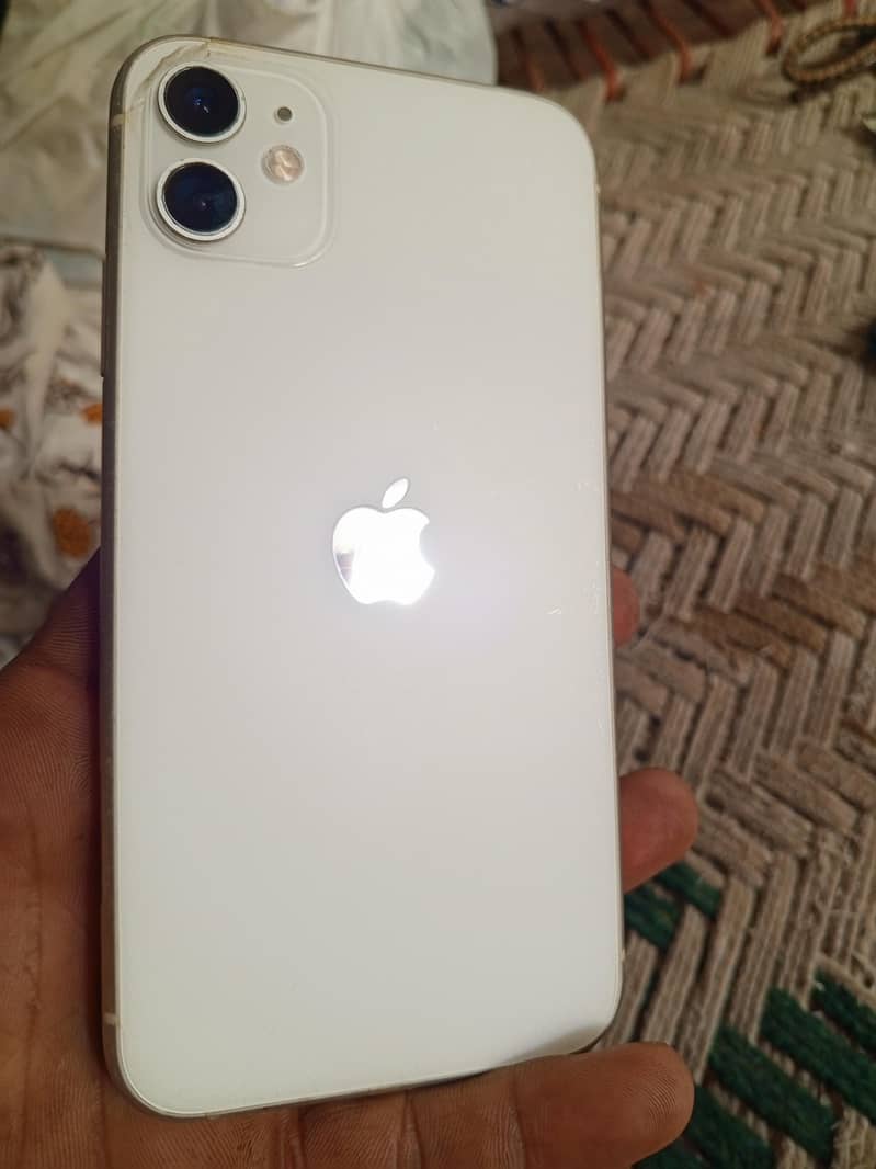 Apple iPhone 11 0