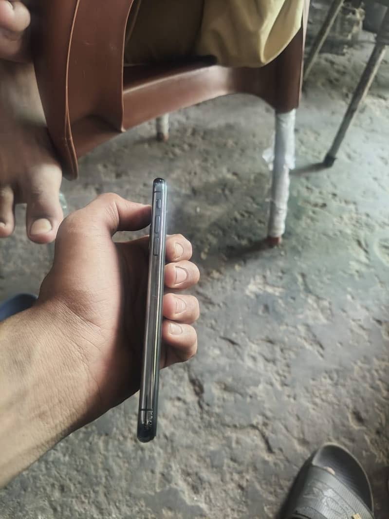 Apple iPhone X 2