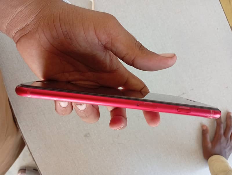 Apple iPhone 8 Plus 3