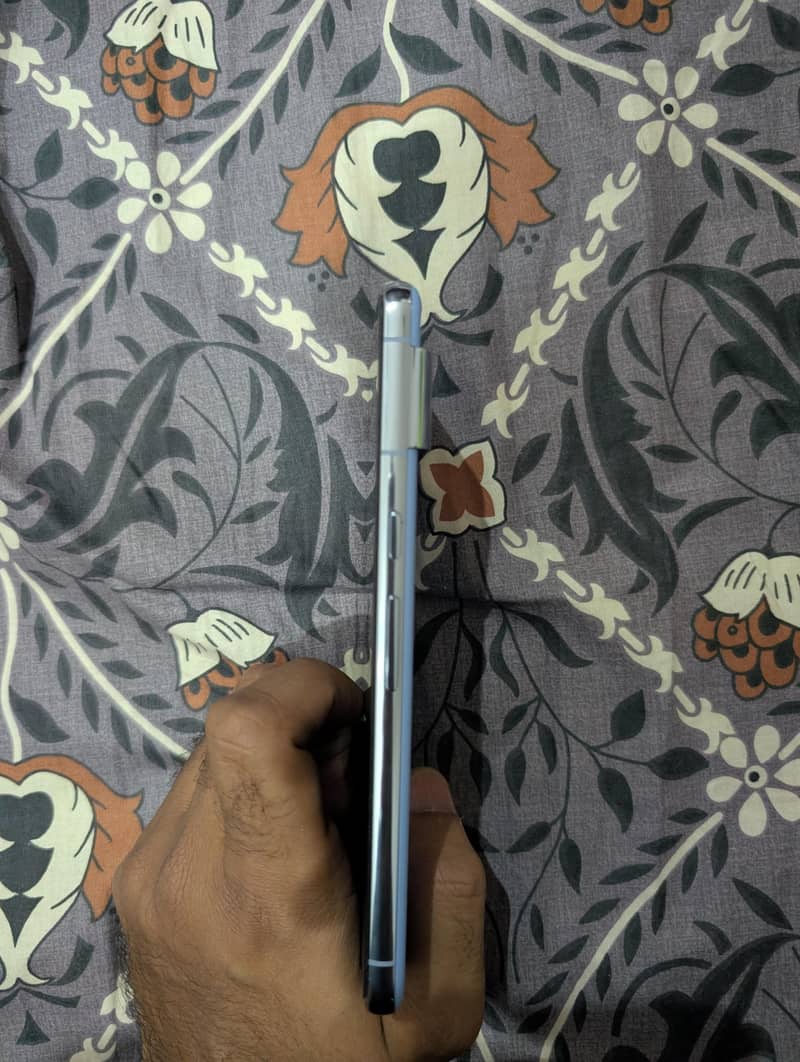 Google Pixel 8 Pro 4