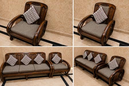 Beautiful Wooden Sofa Set – Excellent Condition