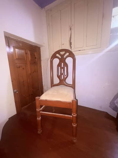 Dinning Table with 5 chairs