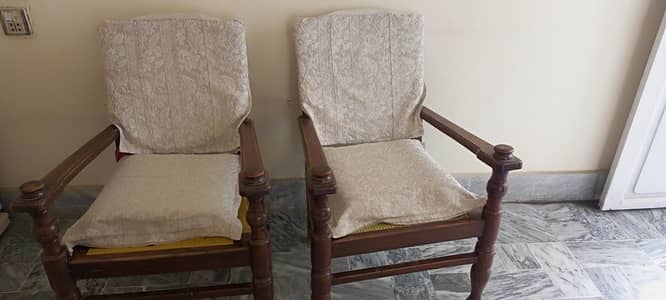 4 wooden chairs,