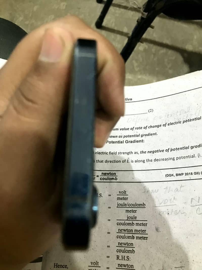 Apple iPhone 12 5
