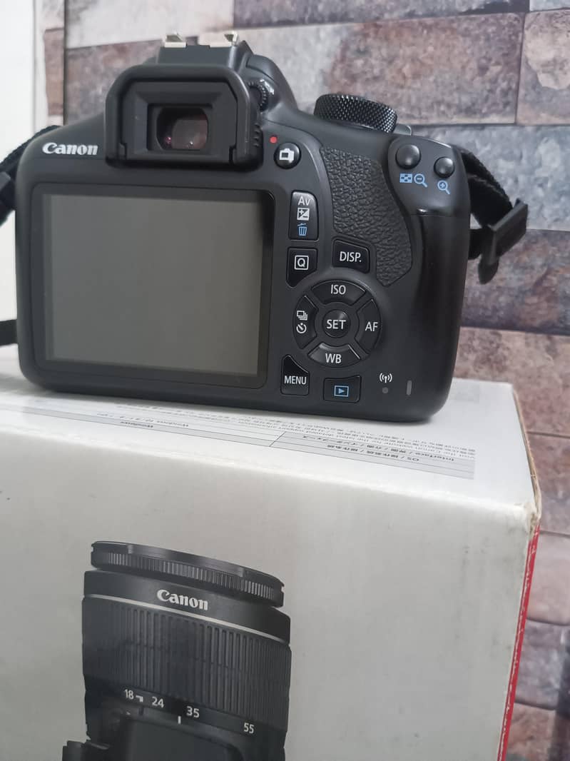 Canon EOS 1300D 2