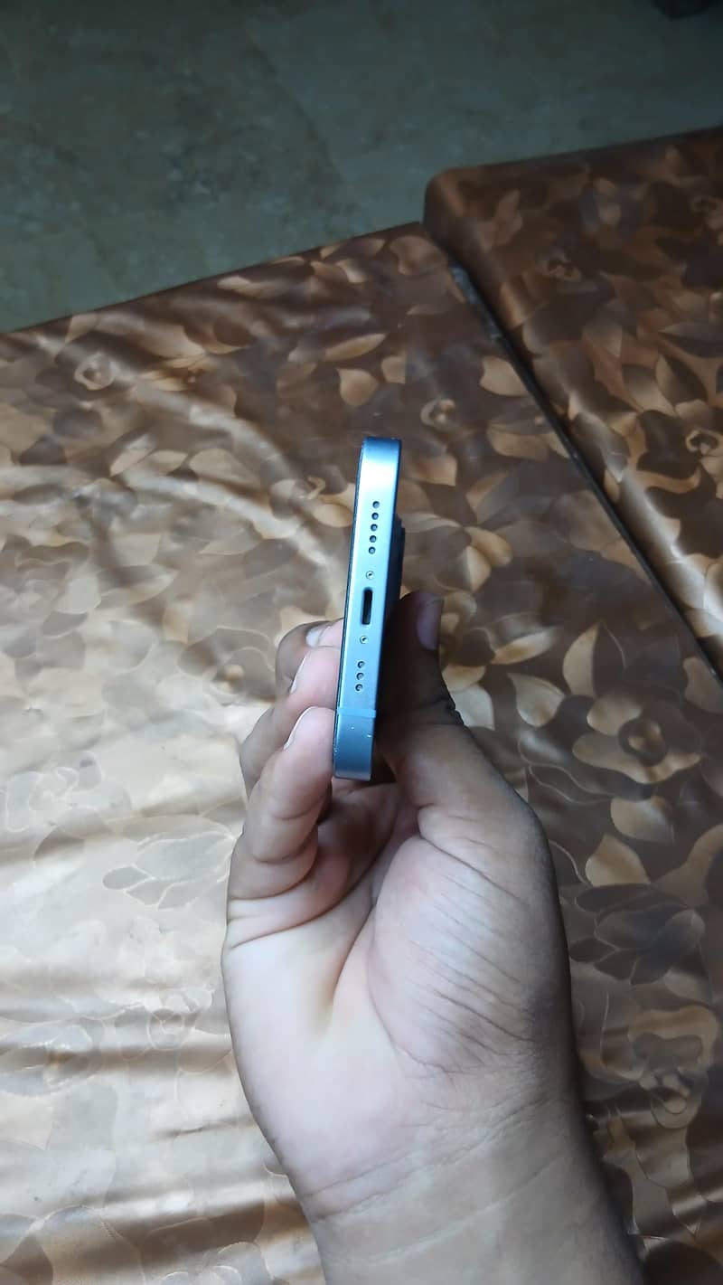 Apple iPhone 14 1