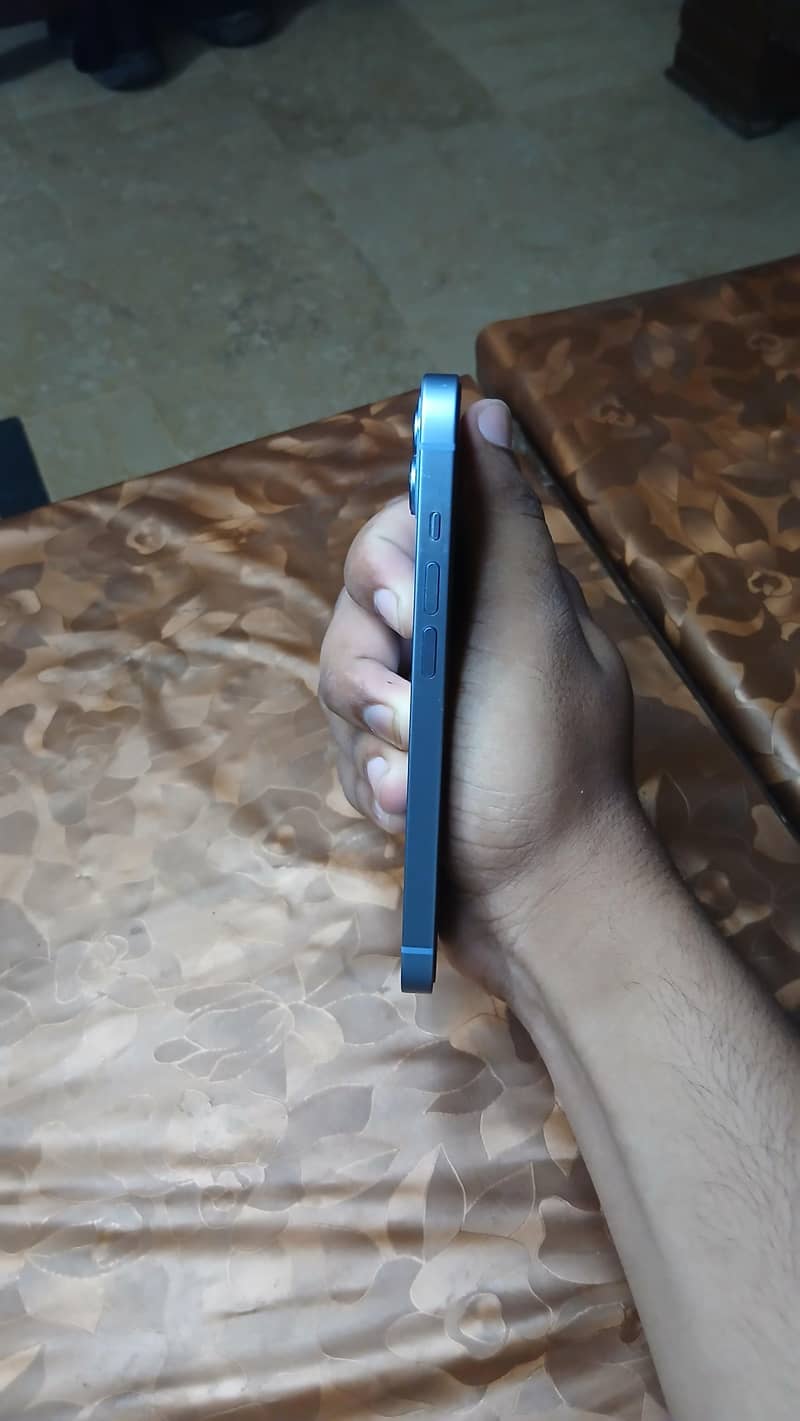 Apple iPhone 14 2