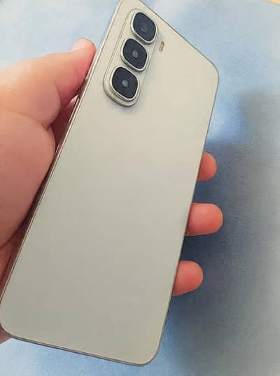 Infinix Hot 60 i for sale Urgent