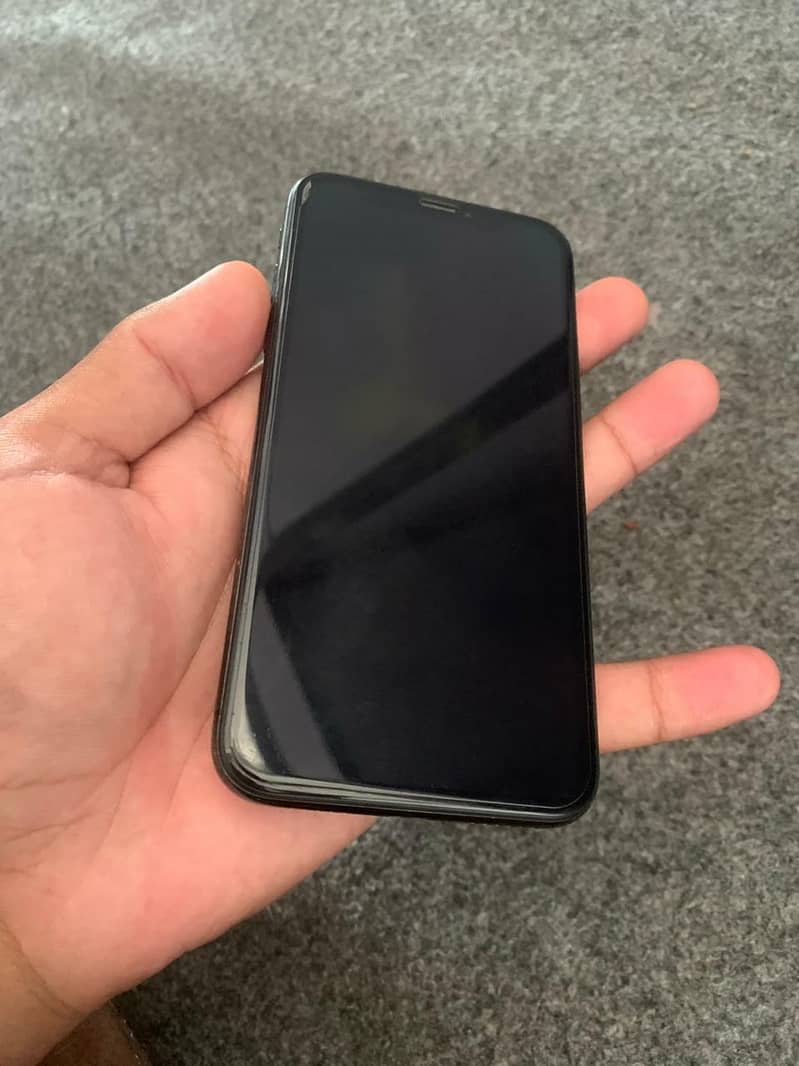 Apple iPhone XS 0