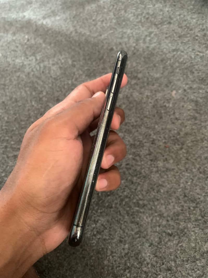 Apple iPhone XS 2