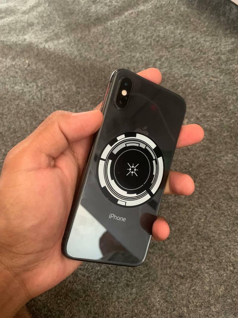 Apple iPhone XS 4