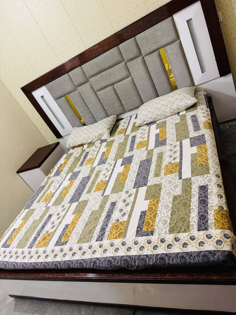 Bed set with side tables 1