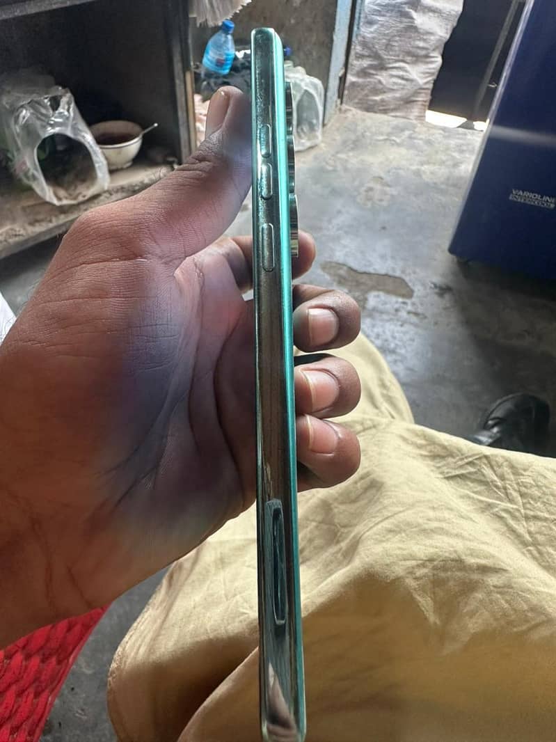 Tecno CAMON 40 4