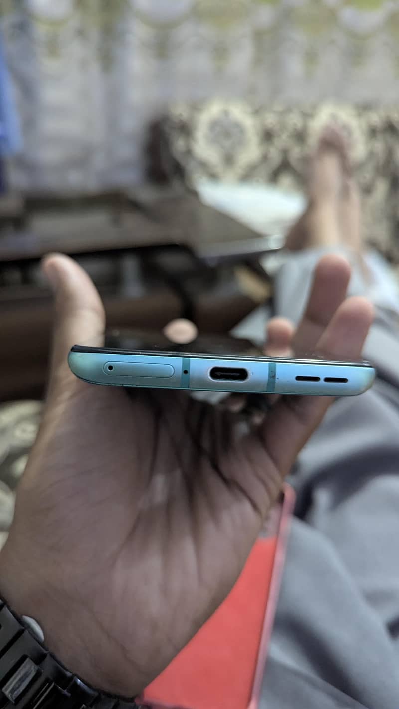 One Plus 8T 1