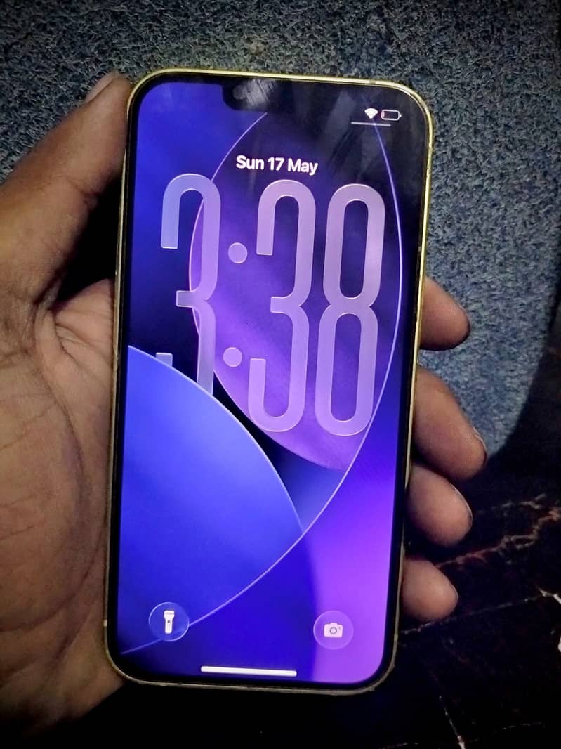 Apple iPhone 14 4