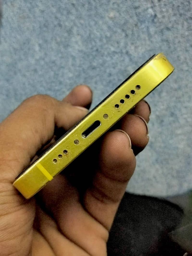 Apple iPhone 14 7