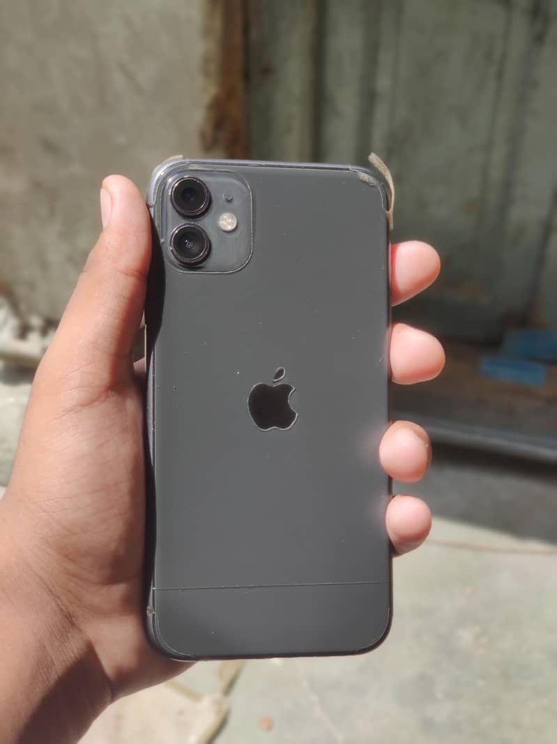 Apple iPhone 11 3
