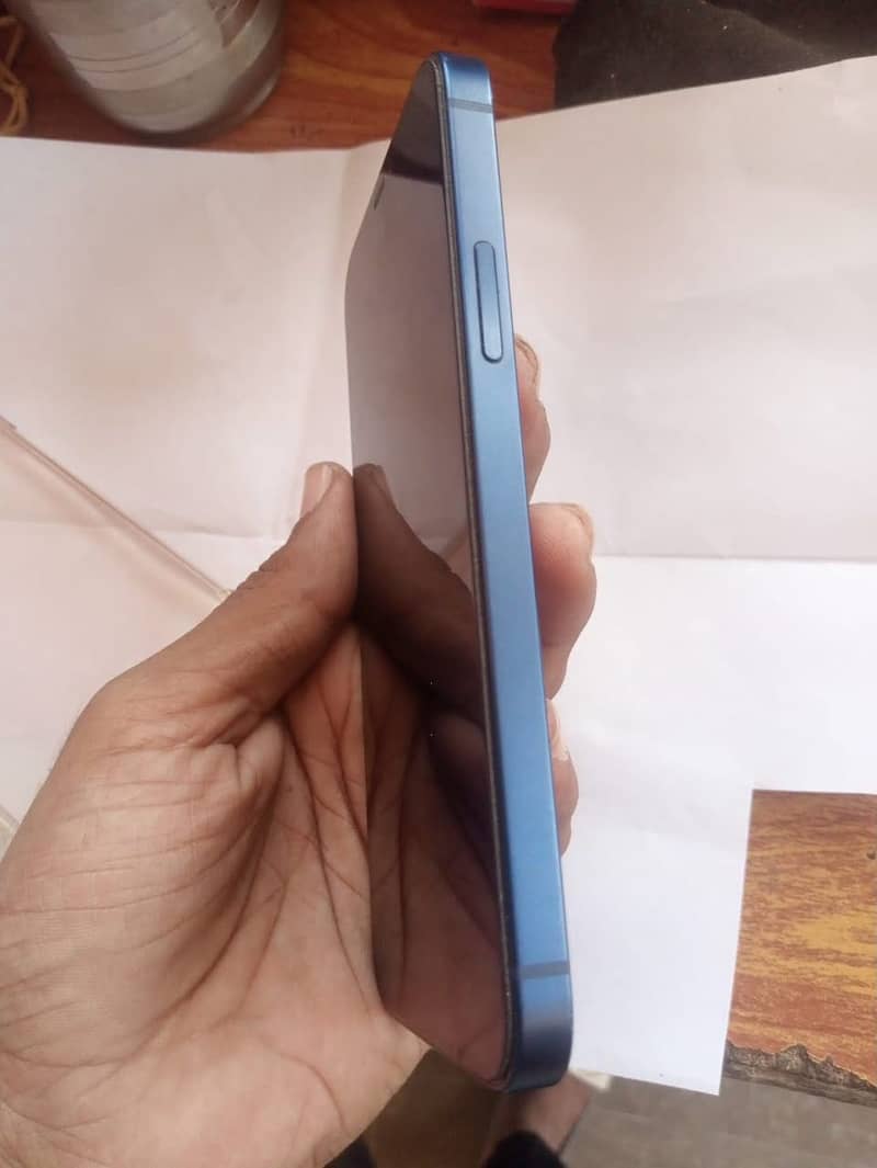Apple iPhone 12 5