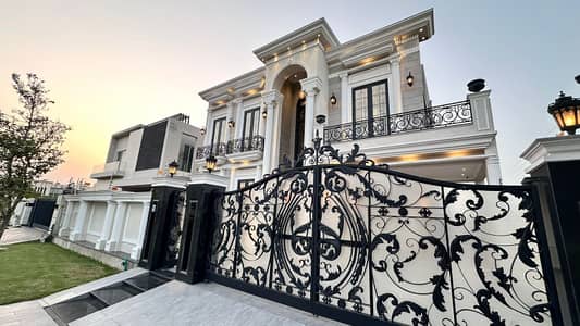 FACING PARK 1 KANAL FULL BASEMENT SUPER HOT LOCATED BUNGALOW WITH CINEMA THEATRE IS AVAILABLE IN THE BEST BLOCK OF DHA LAHORE NEAR DEFENCE RAYA.