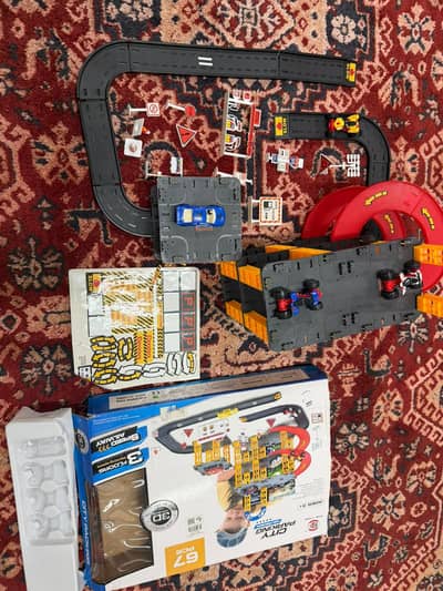 Race Track & City Parking Toy Set Cars